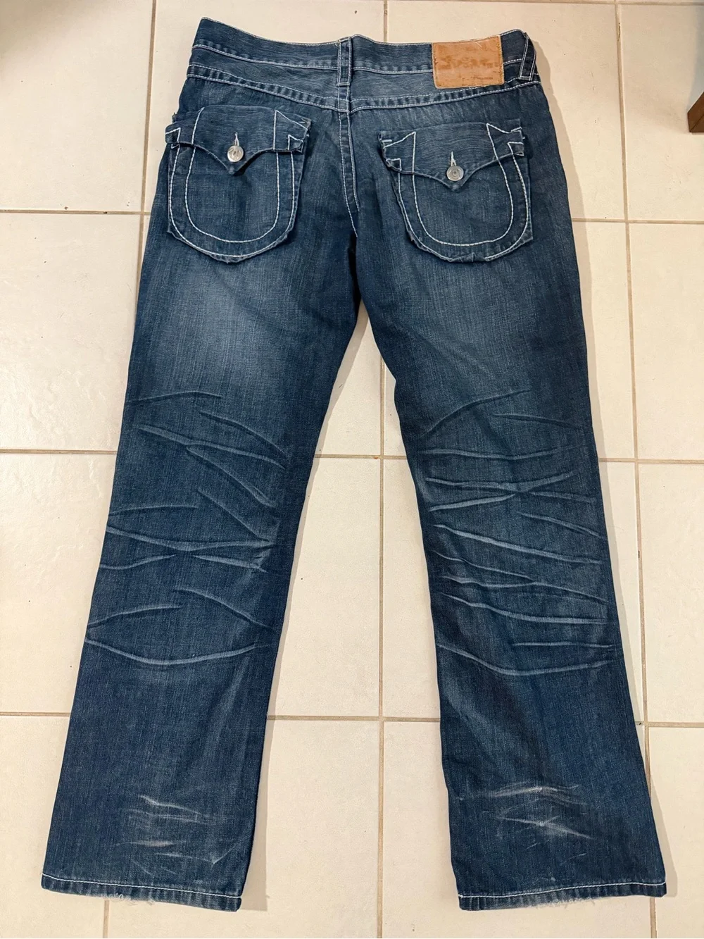 Y2K True Religion Men's Billy Dark Blue Jeans White Stitching